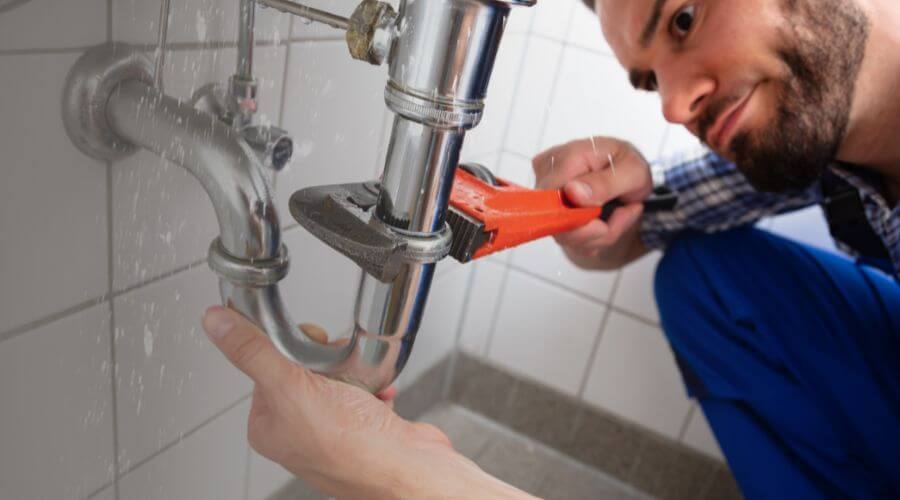 Emergency toilet repair in Corozal, PR